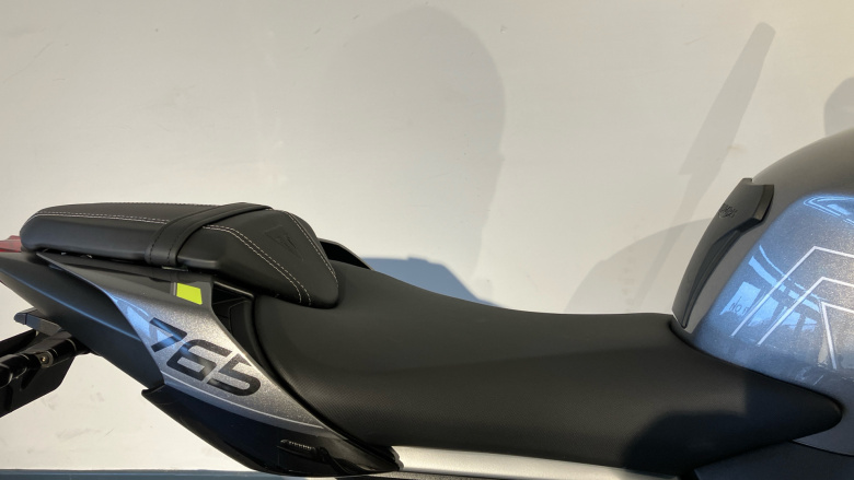 Triumph Street Triple R (23MY)